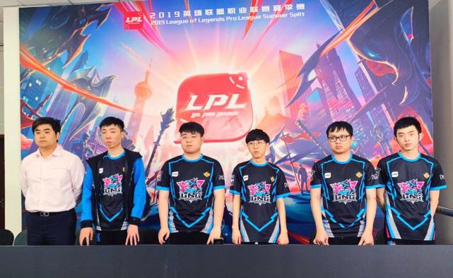 这部动画以 这部动画以